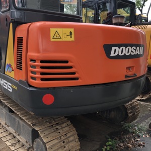 Miniexcavadora excavadora sobre orugas Doosan DH55 DX300LC 5 toneladas 6 toneladas 30 toneladas con menos horas de descuento usada - Product Image 2