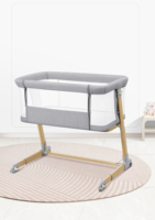 Berceau mobile réglable en hauteur avec berceau de chevet en maille à 4 côtés pour bébé