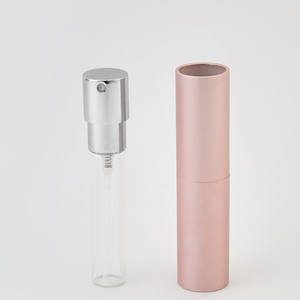 <span class=keywords><strong>Vide</strong></span> Mini <span class=keywords><strong>Poche</strong></span> Taille Femmes Voyage Parfum Vaporisateur Conception Rotative Twist 8ml En Aluminium Parfum Atomiseur Vaporisateur - Product Image 5