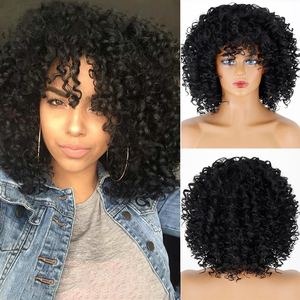 <span class=keywords><strong>Parrucca</strong></span> riccia <span class=keywords><strong>Afro</strong></span> crespo <span class=keywords><strong>bionda</strong></span> con frangia parrucche sintetiche corte per le donne nere Ombre marrone Glueless Cosplay capelli resistenti al calore - Product Image 6