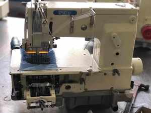 Máquina de Coser Industrial de Cama Plana con Múltiples Agujas para Elásticos y Puntada de Cadena QS-008P-12 - Product Image 2