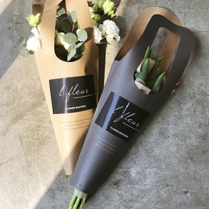 Florista tienda dedicada atractiva flor venta decoración de papel Kraft personalizada impresa flor bolsa con mango - Product Image 1