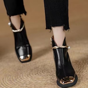 Stivali da Donna <span class=keywords><strong>con</strong></span> Punta Quadrata, Perle Metalliche, <span class=keywords><strong>Tacco</strong></span> Medio, Stivali Moda Autunnale, Nuovo Stile Retrò <span class=keywords><strong>con</strong></span> <span class=keywords><strong>Tacco</strong></span> Spesso in Stile Britannico Disponibili - Product Image 2