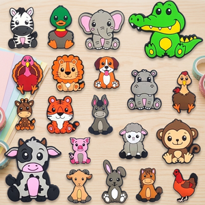 Appliques en plastique personnalisées 2D 3D en forme d'animaux, décorations amusantes unisexes pour enfants, pour sacs, chaussures, chapeaux, fabriquées en usine au Vietnam - Product Image 2