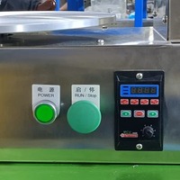 Machine automatique KAINO pour le glaçage, l'étalement, le lissage, la décoration, le recouvrement et le remplissage de gâteaux ronds pour mariages et anniversaires