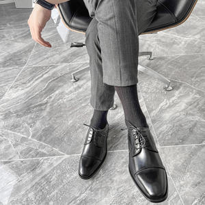 Nouvelles chaussures décontractées pour hommes en cuir véritable de style Derby à lacets brogue britanniques avec motif sculpté pour l'automne - Product Image 4