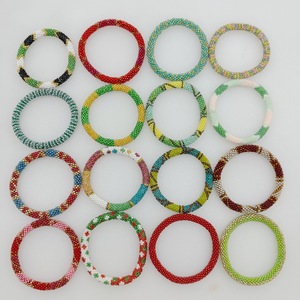 Yiwu <span class=keywords><strong>Miju</strong></span> Gewebtes Armband im Boho-Stil, Handgefertigter Perlenarmreif, Duftspender für Ätherische Öle, Damengeschenk, Weihnachtlich Inspiriert - Product Image 2