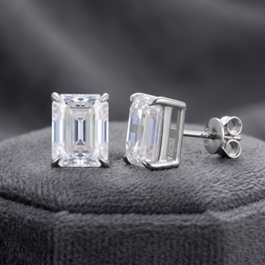 Boucles d'oreilles clous en argent sterling 925 avec moissanite taille émeraude 6,5 mm, couleur D, pureté VVS1, solitaires, testées par le fabricant, vente en gros - Product Image 3