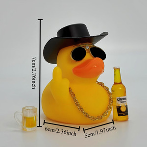 Décorations de tableau de bord de voiture en forme de canard en caoutchouc WOWEI, ornements de voiture avec mini chapeau de cowboy et lunettes de soleil, accessoire mignon pour accessoires de voiture - Product Image 5