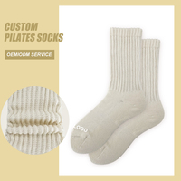 Nouvelles chaussettes de yoga et de pilates personnalisées pour femmes, antidérapantes, respirantes, avec logo brodé, chaussettes de fitness avec grip