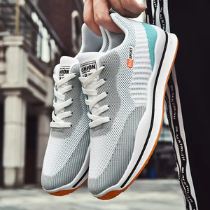 Nouveauté été, chaussures de sport décontractées pour couple, chaussures légères pour homme, chaussures en maille respirantes basses à bout rond, chaussures plates pour femme - Product Image 1