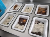 Machine d'emballage sous vide automatique VSP pour barquettes de viande, aliments, repas surgelés et poisson