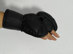 <span class=keywords><strong>Gants</strong></span> de <span class=keywords><strong>MMA</strong></span> professionnels UFC Venume multi-couches en éponge respirants pour la boxe, le Muay Thai et le Sanda, en cuir synthétique - Product Image 4