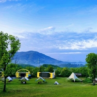 Maison conteneur modulaire mobile en acier durable avec énergie solaire et design écologique pour hôtels, restaurants, bars