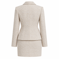 Ensemble de costume pour femme en tweed beige, blazer cintré et mini-jupe, tenue de bureau formelle en deux pièces