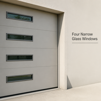 Porte de garage automatique à enroulement en aluminium avec panneaux gris clair et quatre fenêtres étroites pour projets de villas et d'usines