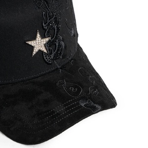 Gorras Personalizadas de 5 Paneles de Gamuza con Diseño de Estrella de Diamantes de Imitación y Letras en Relieve - Product Image 6