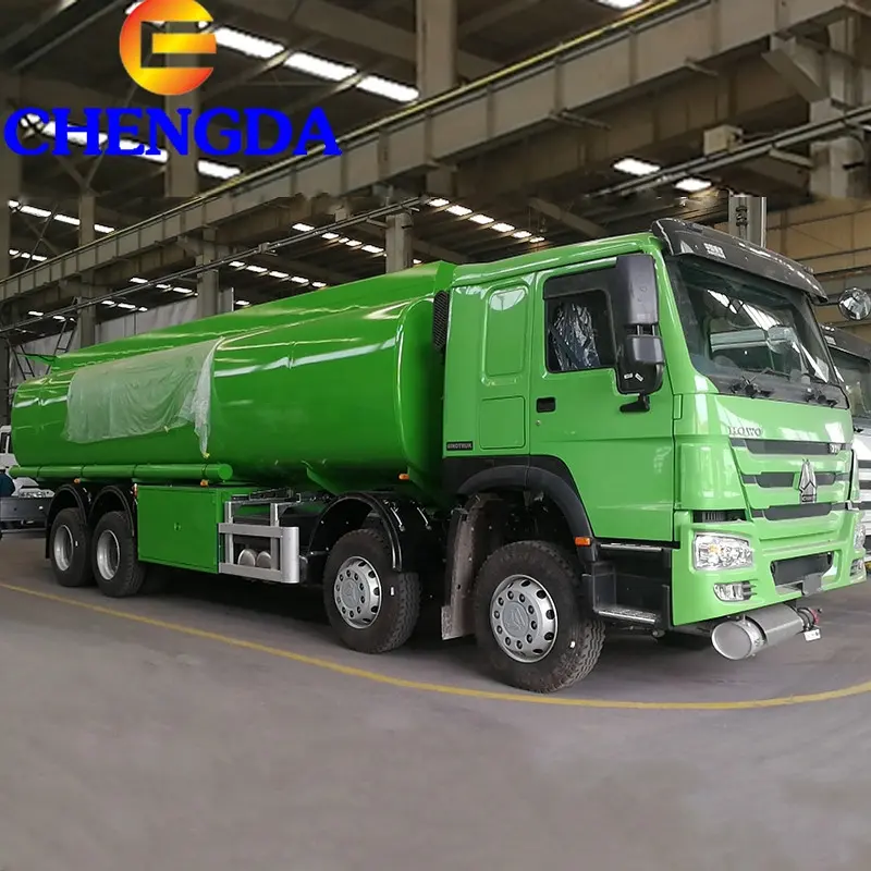 Sinotruk Howo 20000L camión tanque de combustible de aceite de camiones cisterna camión tanque de combustible de camiones para la venta de combustible pistola