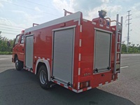 Chine JMC Dongfeng camion de lutte contre l'incendie 4*2 eau et mousse camion de pompiers équipement de lutte contre l'incendie à vendre