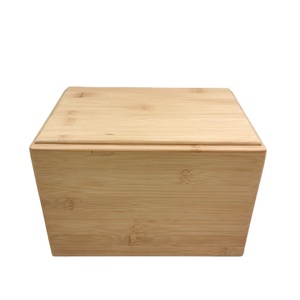 Vente en gros d'urnes <span class=keywords><strong>pour</strong></span> animaux de compagnie, boîte commémorative <span class=keywords><strong>pour</strong></span> chiens, <span class=keywords><strong>cercueil</strong></span>, urne <span class=keywords><strong>pour</strong></span> cendres d'animaux de compagnie, urne de crémation, <span class=keywords><strong>cercueil</strong></span> en bambou rectangulaire - Product Image 1