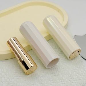 Envase de Plástico Blanco Perla de 3.5g para Brillo Labial, Tubo de Brillo Labial Personalizado con Logotipo - Product Image 1