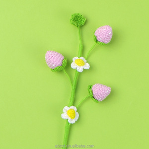 Orsetto di peluche fatto a mano all'uncinetto con adorabile bouquet di tulipani gialli, bouquet decorativo per Capodanno, bouquet da fiorista - Product Image 3