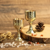 Calice en laiton avec pentagramme et triple lune miroir, coupe rituelle pour l'élément eau, décoration d'autel, coupe à vin
