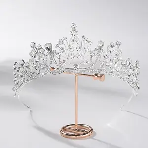 Barocco vintage bianco diamante della regina corona fotografia ornamenti squisiti fatti a mano da sposa da sposa tiara e corona