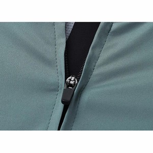 Maillot de cyclisme premium à lignes dégradées en relief, séchage rapide, résistant au vent, coupe personnalisée, vêtements de sport professionnels pour vélo de route - Product Image 6