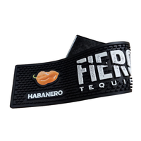 Tapis de bar en PVC personnalisé avec logo, imperméable et antidérapant, pour la décoration de bar moderne, idéal pour cocktails, bières, pubs, clubs et fêtes.