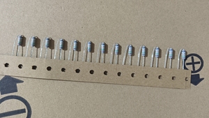Résistance axiale bobinée en tube céramique, enduite d'époxy, tolérance 5%, 1/2W-2W, 100 Ohm-<span class=keywords><strong>1000</strong></span> Ohm pour éclairage LED - Product Image 3