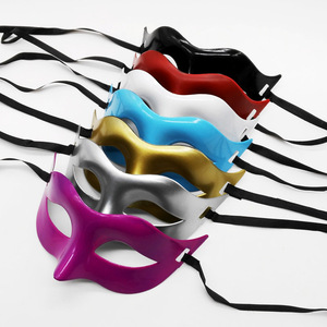 Masques en plastique peints à la bombe de couleur unie Masques de fête Hommes Femmes Costumes de carnaval d'<span class=keywords><strong>Halloween</strong></span> Décorations de fête dansante - Product Image 1