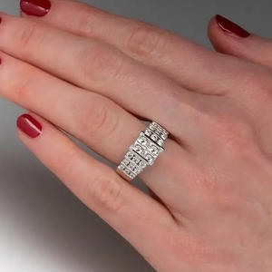 Anillo de Diamantes con Corte Princesa T0675, Oro Amarillo, Diamante Natural para Compromiso, Color D, 1.5 Ct de Peso Total - Product Image 3