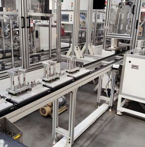 Industrial OEM Factory Automation Adjustable Speed Rubber Belt Chain Conveyor Assembly Lines Customizable Dimensions 110-415V - Product Image 4