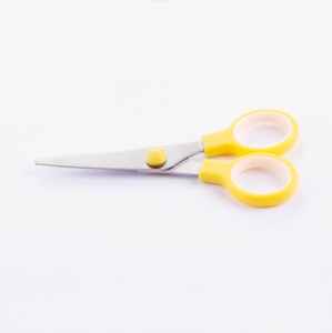 กรรไกรนักเรียน 5.25 นิ้ว พลาสติก แบบวงแหวนสองวง รุ่น SA0155 - Product Image 2