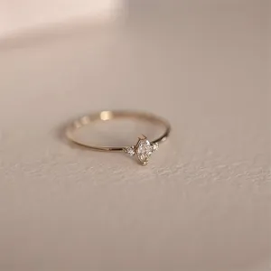 婚約指輪ミニマリストCzリングマーキスCz結婚指輪