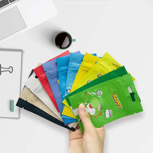 Merry Christmas Pink 3.5g Mylar Bag Resealable Ziplock 7g 14G 28g Pouch Smell Proof Childproof Edible Mylar Food Packaging - Product Image 3