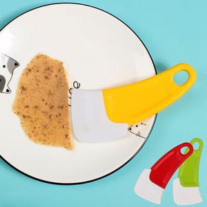 Outils de nettoyage de cuisine durables personnalisés, brosse en caoutchouc TPR avec manche en plastique, grattoir pour nettoyer les casseroles et les poêles - Product Image 2