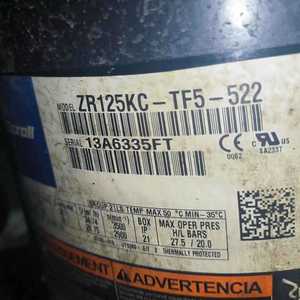 Compresseur de climatisation et de réfrigération Emerson ZR125KC-TF5-522 10HP 200V pour remplacement, réparation, refroidissement et chauffage - Product Image 1