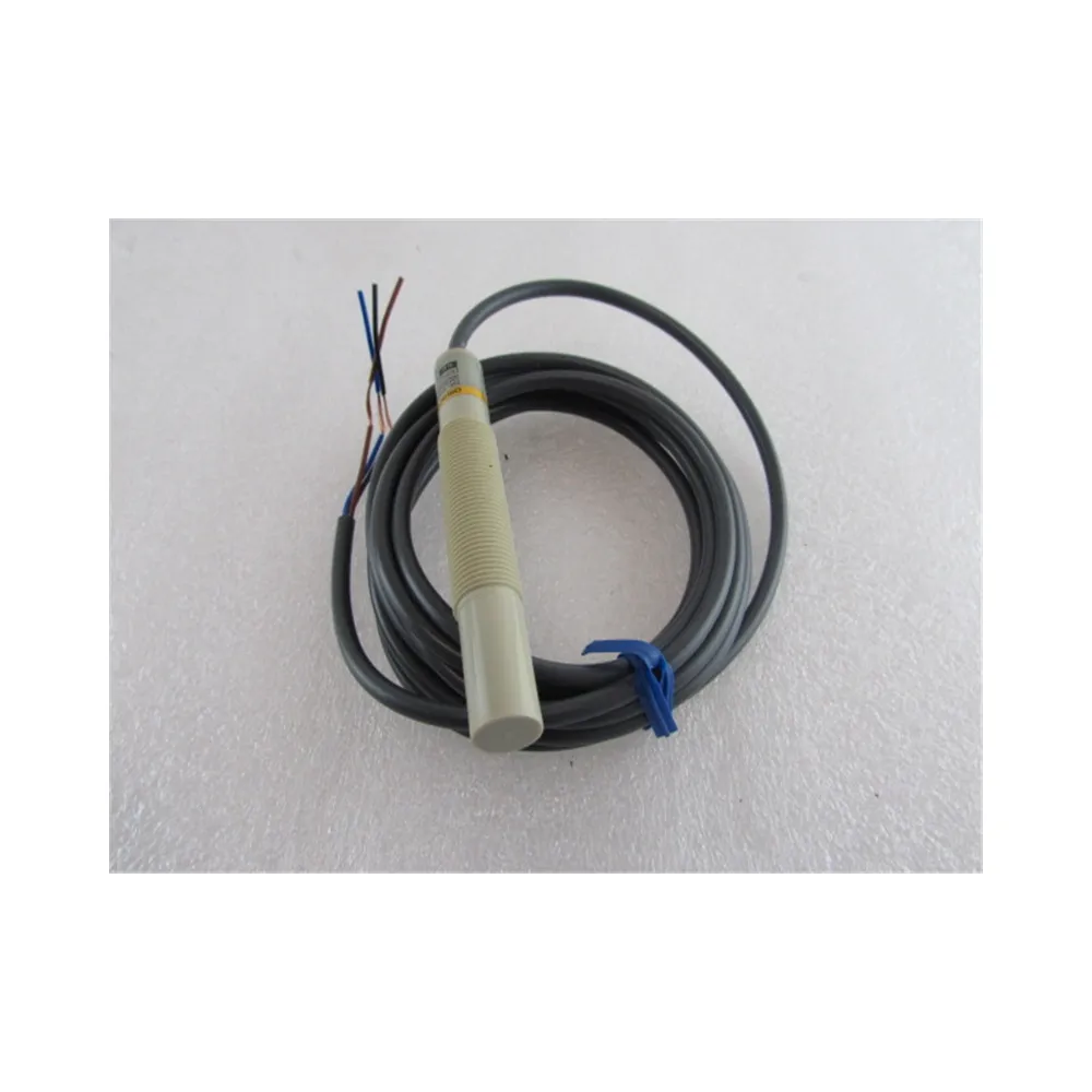 مستشعر الصور E2EQ-X7D112-M1TGJ-T مستشعر التقارب DC 3-wire / DC 2-wire E2EQ NEXT