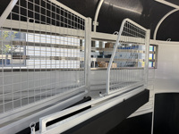 Offre d'usine : Boîte à équipement équestre 4HAL personnalisée, conforme ADR, couleur au choix, pour transport de chevaux