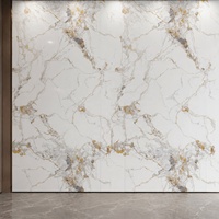 Plaque murale décorative en PVC effet marbre UV WYRAX Beige Travertin pour accent mural de bureau, 2,8 mm, 1220x2440 mm, pour projets modernes et revêtements muraux intérieurs