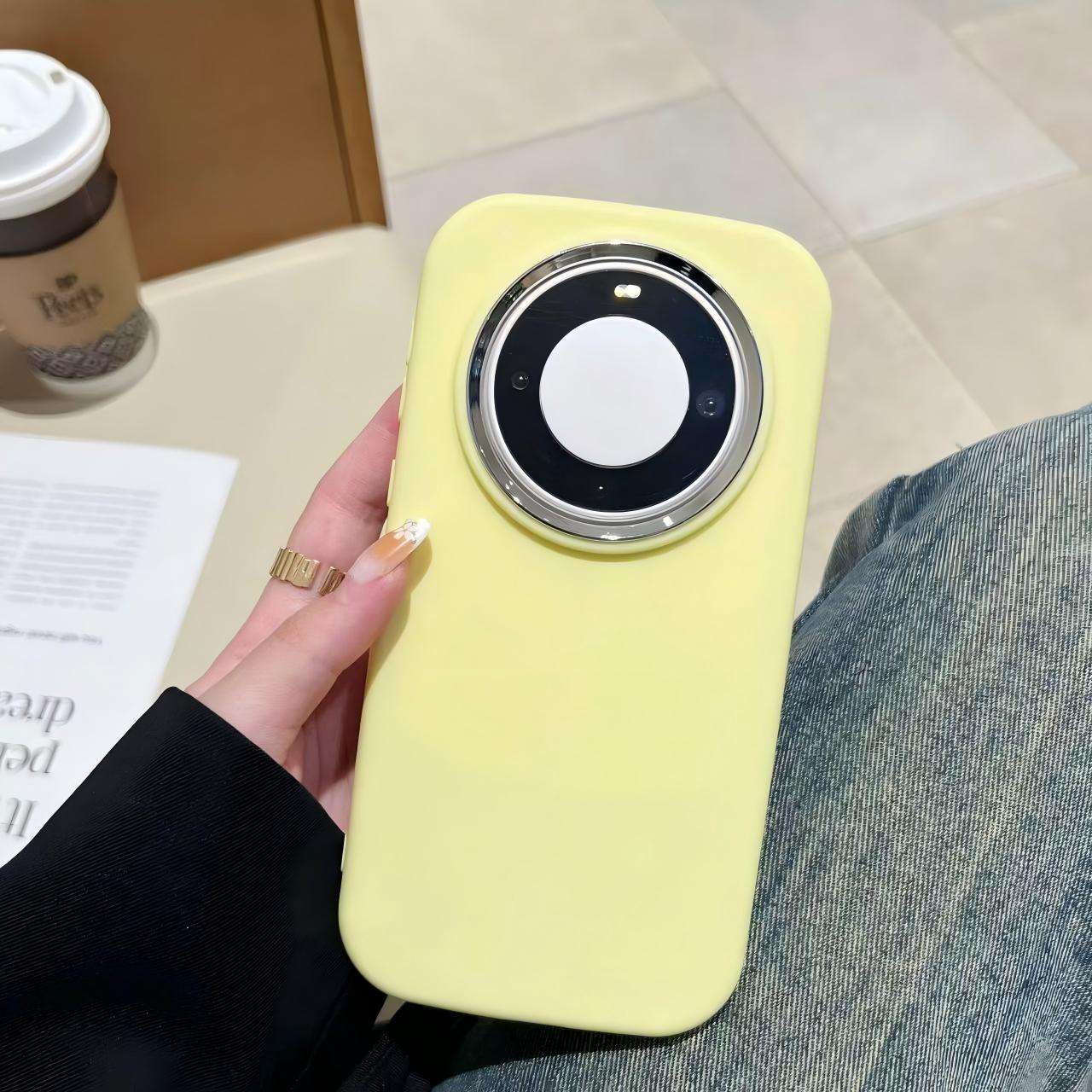 สีเหลือง