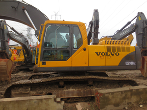 Excavatrice Volvo EC290 d'occasion avec une capacité de 29 tonnes et de faibles heures de travail Composants essentiels en bon état en vente à bas prix - Product Image 2