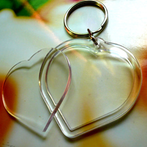 Promotionnel donner amour en forme de plastique acrylique cadre <span class=keywords><strong>Photo</strong></span> <span class=keywords><strong>mini</strong></span> <span class=keywords><strong>album</strong></span> <span class=keywords><strong>photo</strong></span> <span class=keywords><strong>porte</strong></span>-clés coeur bricolage blanc <span class=keywords><strong>photo</strong></span> insérer <span class=keywords><strong>porte</strong></span>-clés - Product Image 1