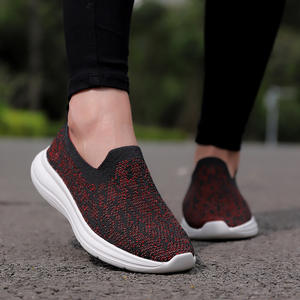 C06 Baskets décontractées en maille pour femmes, chaussures de sport respirantes et confortables, idéales pour les mamans, vente en gros à l'exportation - Product Image 2