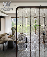 Cloison décorative moderne sur mesure pour hall d'hôtel, grande taille, en métal découpé au laser, verre et acier inoxydable, pour séparation de pièce