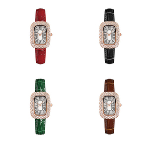 Reloj de Mujer Pequeño Verde, Estilo Nicho, con Pedrería de Huevo de Paloma y Cielo Estrellado - Product Image 5