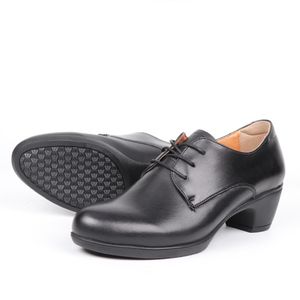 Zapatos de trabajo formales de tacón bajo para mujer, de cuero de vaca granulado, para exteriores, estilo uniforme, de fábrica. - Product Image 2