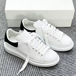 <span class=keywords><strong>Scarpe</strong></span> <span class=keywords><strong>da</strong></span> <span class=keywords><strong>Basket</strong></span> LED Balenci Agaes per Uomo e Donna con Ammortizzazione Antiscivolo e Fodera in Tessuto di Cotone e Rete - Product Image 1